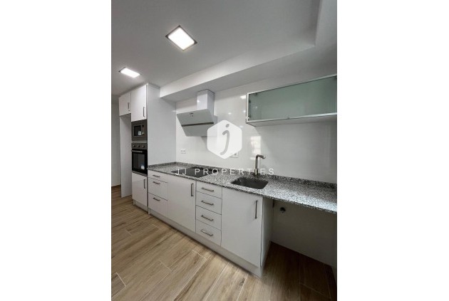 D'occasion - Appartement -
Torrevieja - La Mata