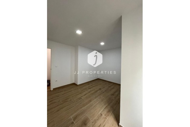 D'occasion - Appartement -
Torrevieja - La Mata