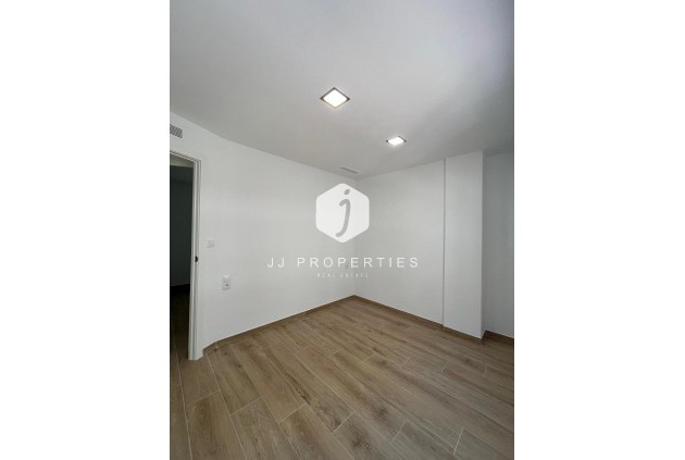 D'occasion - Appartement -
Torrevieja - La Mata