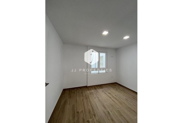 D'occasion - Appartement -
Torrevieja - La Mata