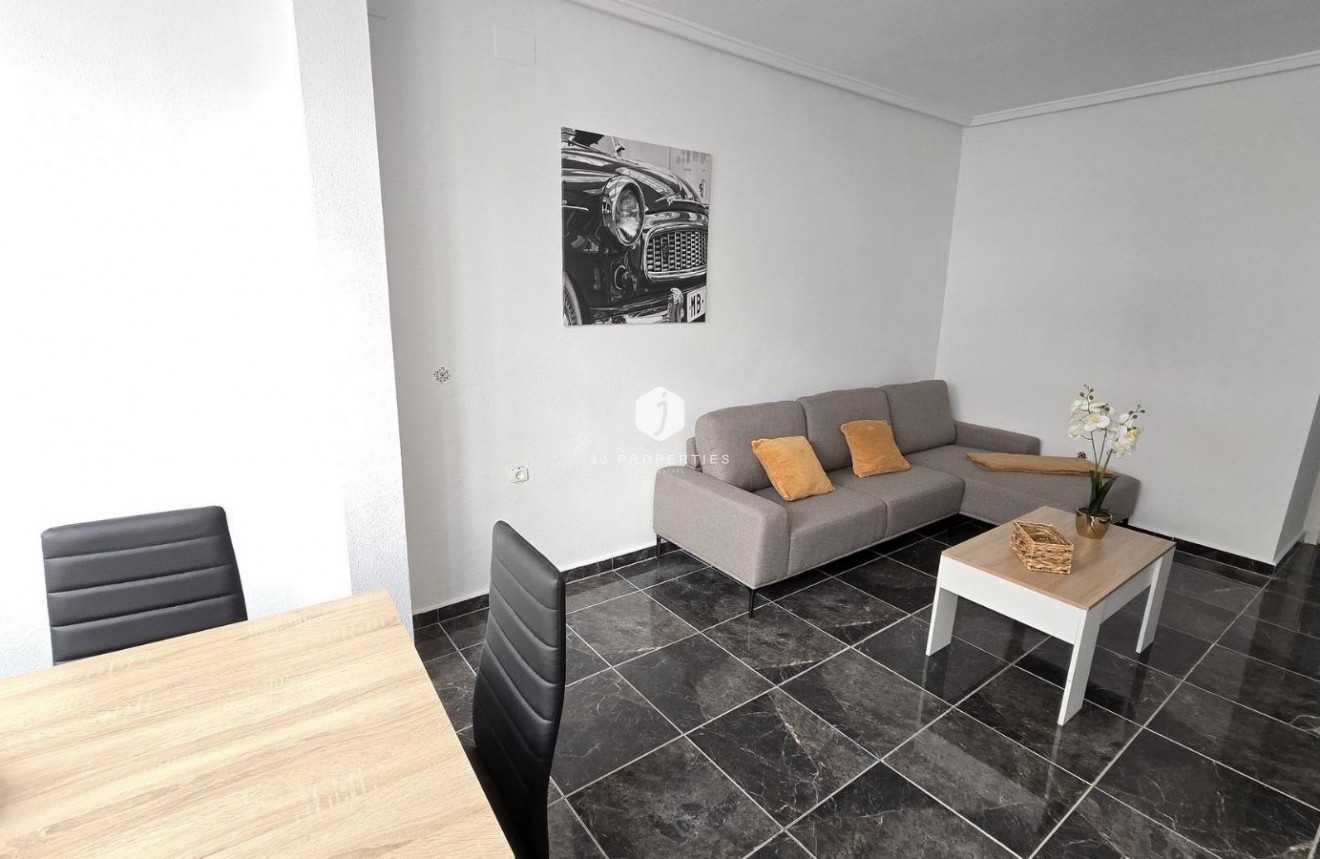 Segunda mano - Apartamento / piso -
Torrevieja - Centro - Muelle Pesquero