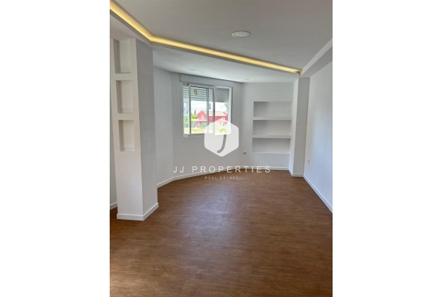 Resale - Apartment / flat -
Dolores - Dolores - Town