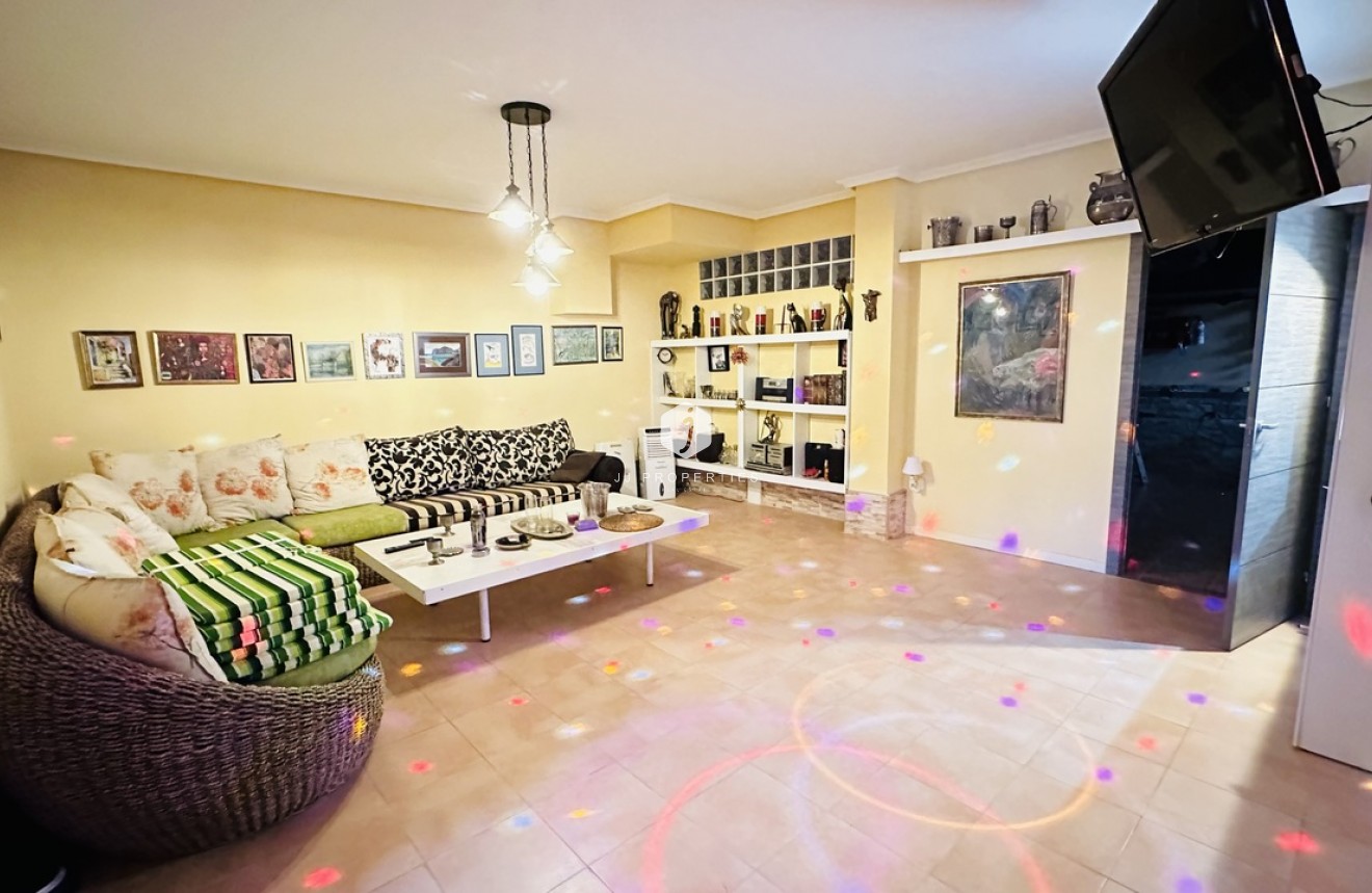 Segunda mano - Villa -
Algorfa - Inland