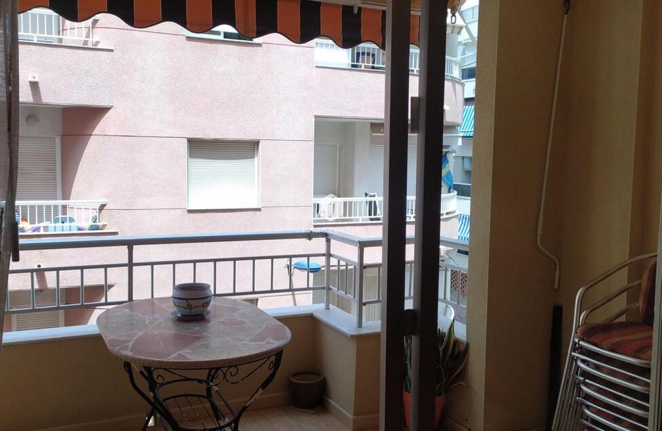 Segunda mano - Apartamento / piso -
Torrevieja - Los Locos