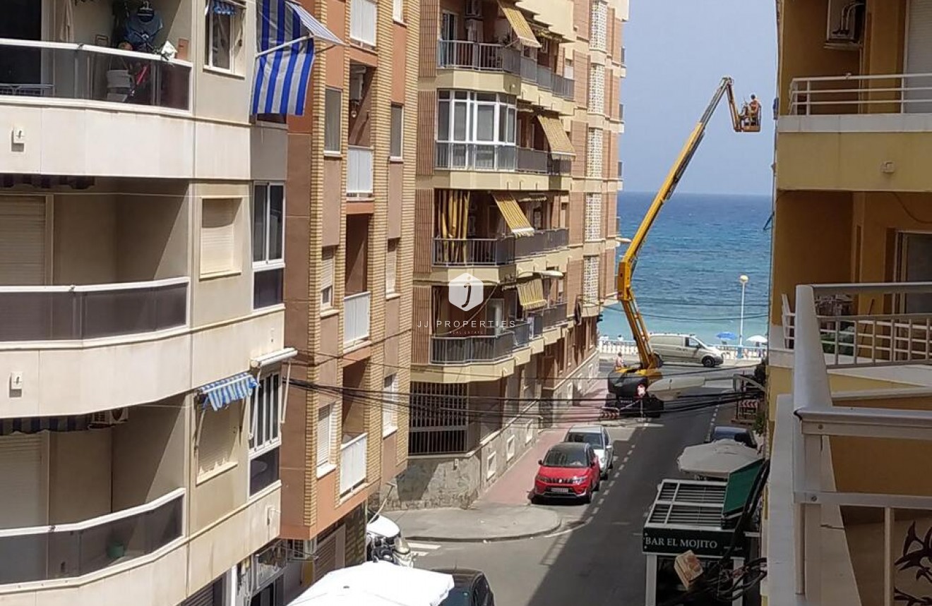Segunda mano - Apartamento / piso -
Torrevieja - Los Locos