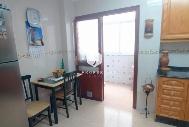 Segunda mano - Apartamento / piso -
Torrevieja - Los Locos
