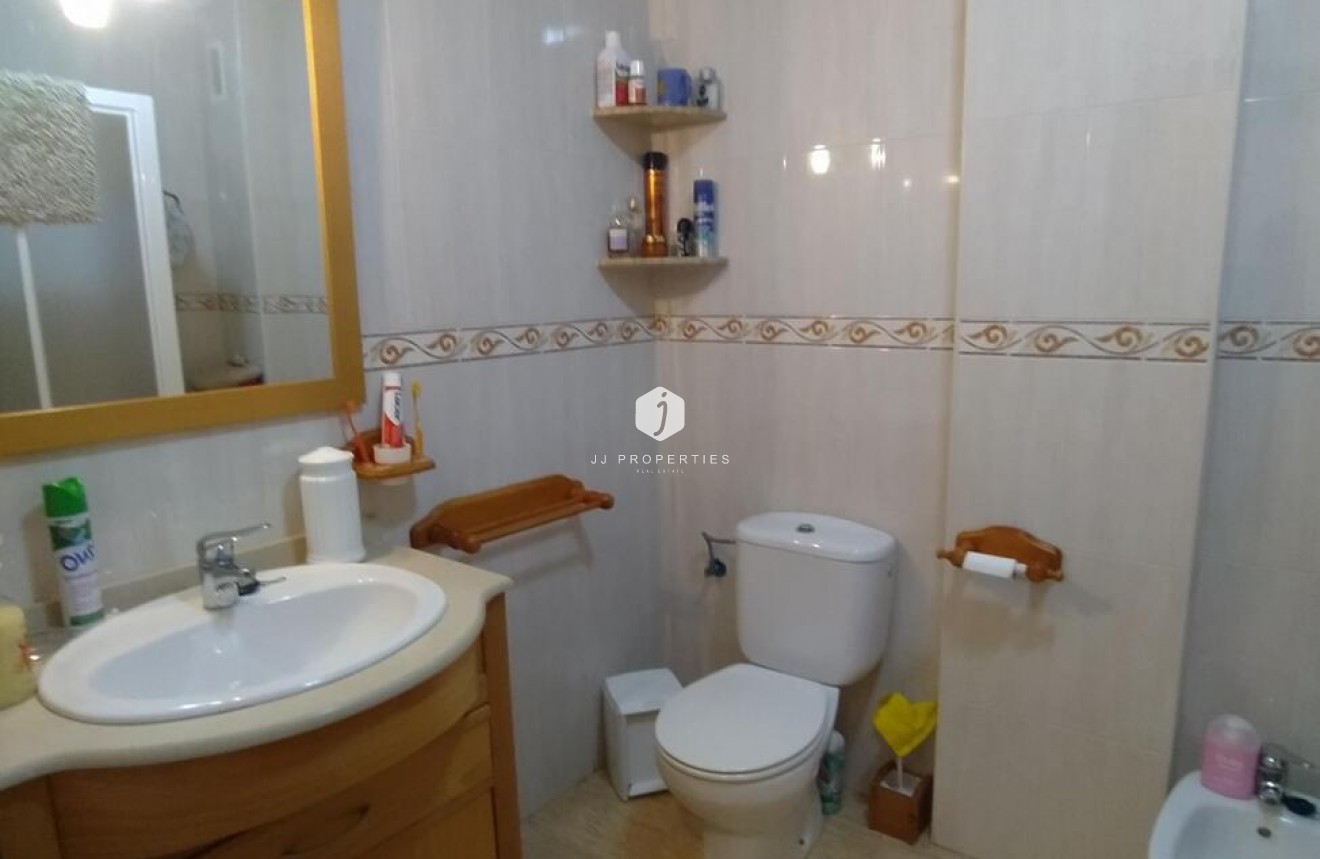 Segunda mano - Apartamento / piso -
Torrevieja - Los Locos