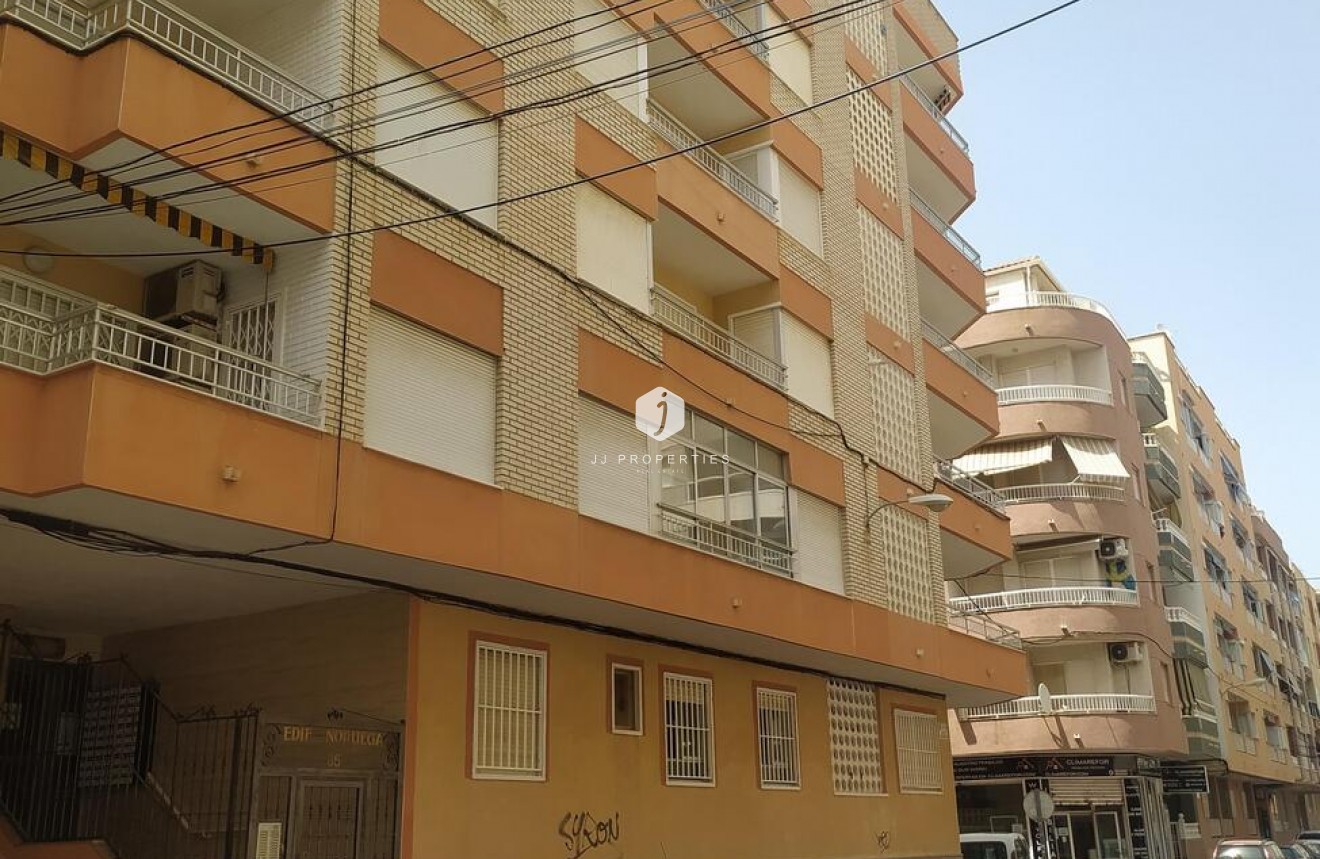 Segunda mano - Apartamento / piso -
Torrevieja - Los Locos