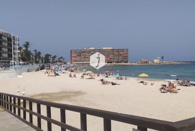 Segunda mano - Apartamento / piso -
Torrevieja - Los Locos