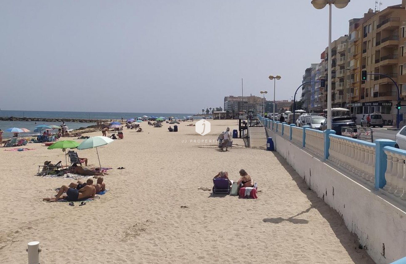 Segunda mano - Apartamento / piso -
Torrevieja - Los Locos
