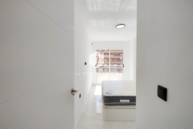 Segunda mano - Apartamento / piso -
Orihuela Costa - Costa Blanca