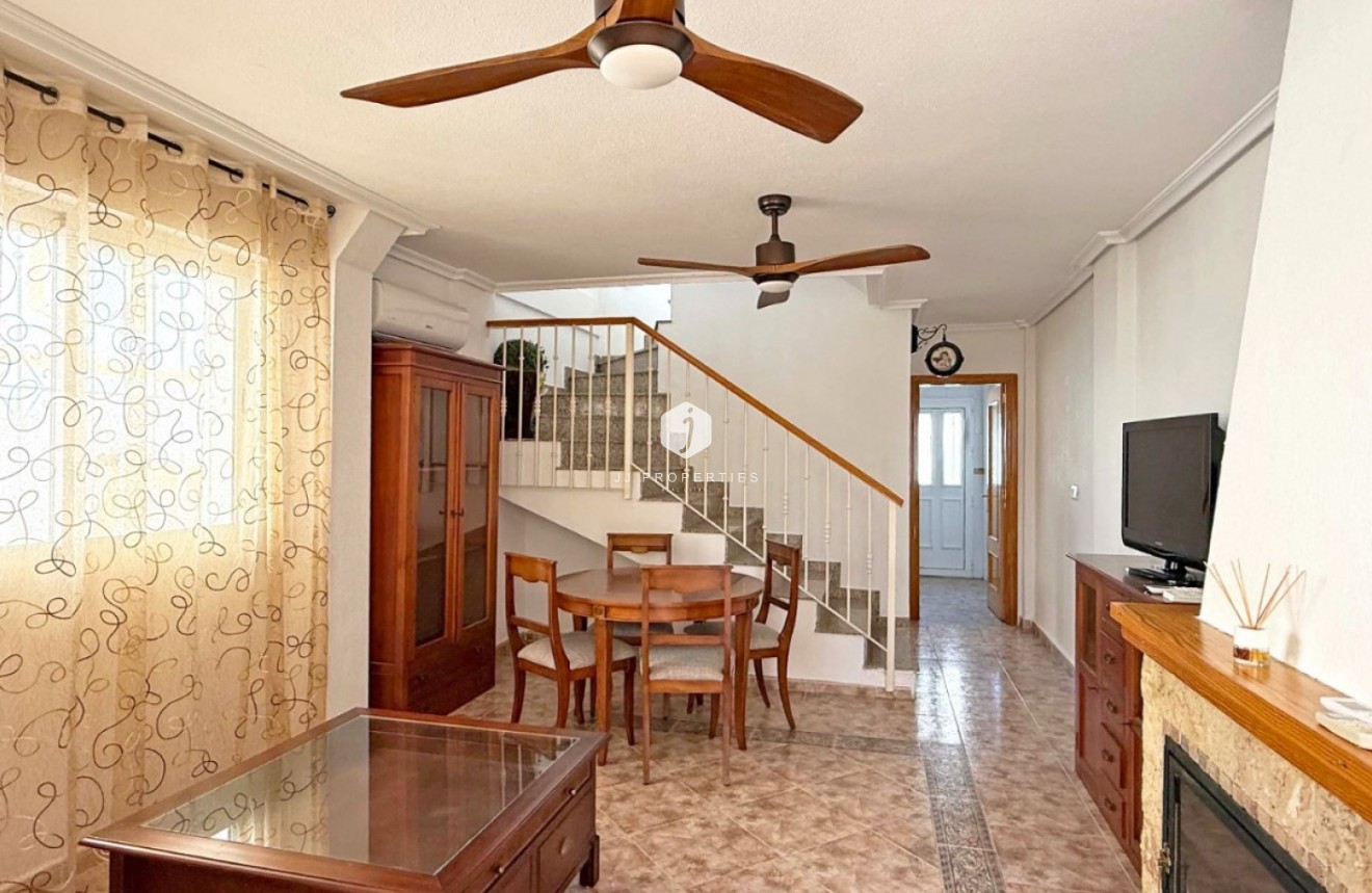 Tweedehands - Chalet -
Orihuela Costa - Costa Blanca