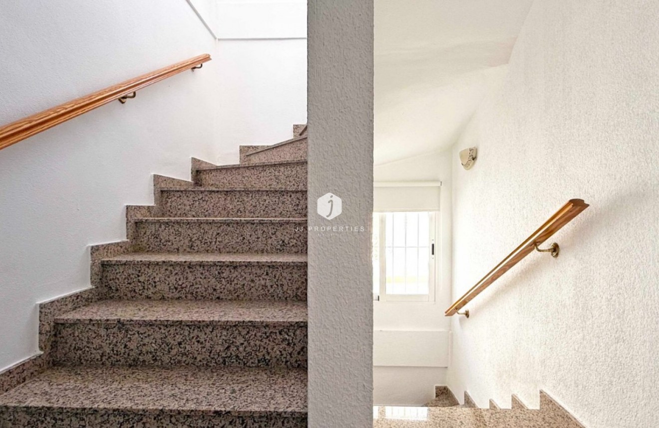 Tweedehands - Chalet -
Orihuela Costa - Costa Blanca