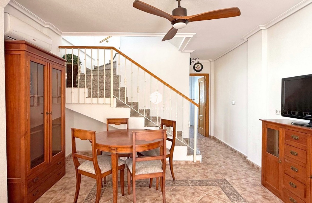 Tweedehands - Chalet -
Orihuela Costa - Costa Blanca