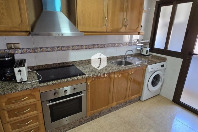 Z drugiej ręki - Mieszkanie w bloku -
Torrevieja