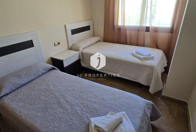 Z drugiej ręki - Mieszkanie w bloku -
Torrevieja