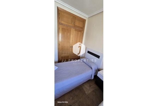 Z drugiej ręki - Mieszkanie w bloku -
Torrevieja