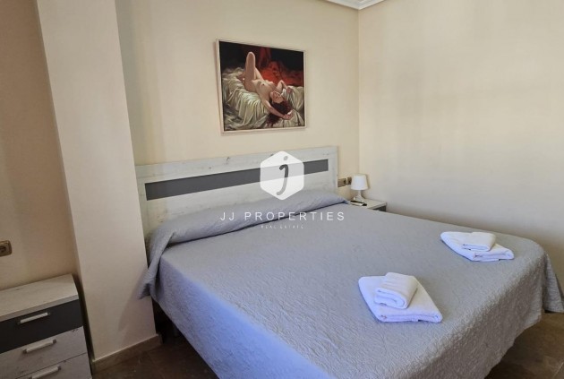 Z drugiej ręki - Mieszkanie w bloku -
Torrevieja