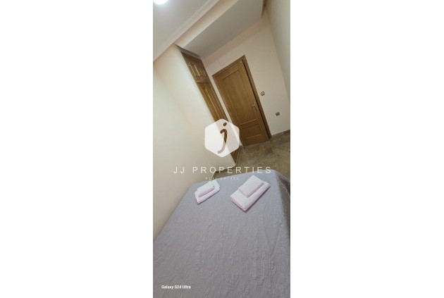 Z drugiej ręki - Mieszkanie w bloku -
Torrevieja