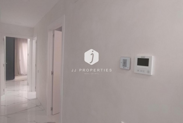 Aus zweiter Hand - Wohnung -
Torrevieja - Playa del Cura