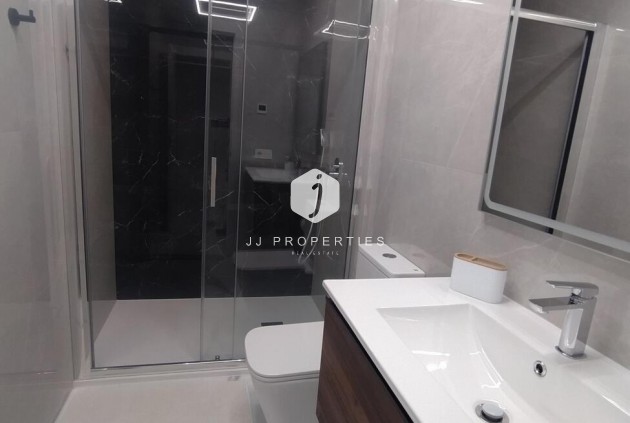 Aus zweiter Hand - Wohnung -
Torrevieja - Playa del Cura