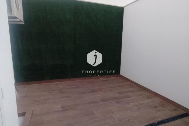 Aus zweiter Hand - Wohnung -
Torrevieja - Playa del Cura