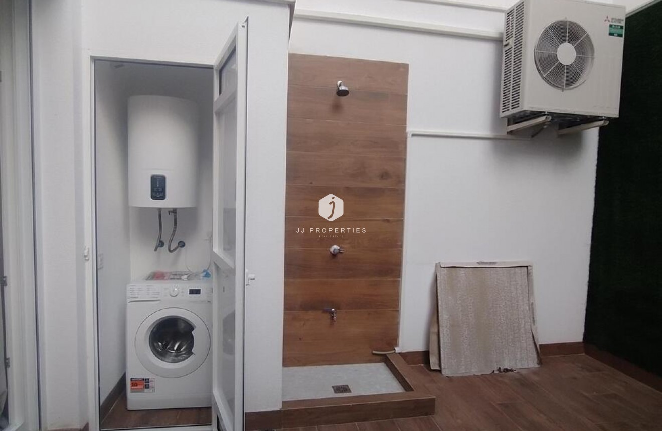 Aus zweiter Hand - Wohnung -
Torrevieja - Playa del Cura