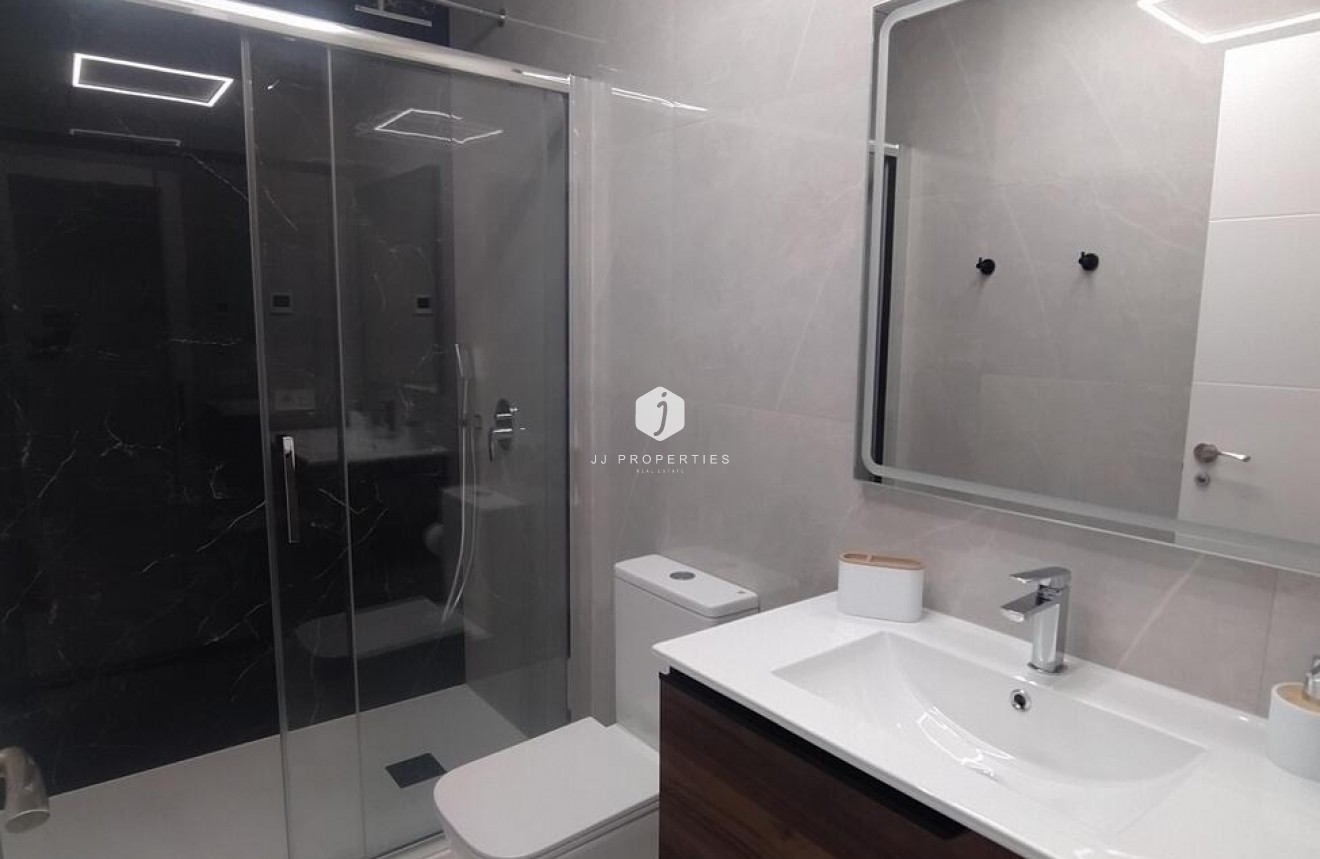 Aus zweiter Hand - Wohnung -
Torrevieja - Playa del Cura