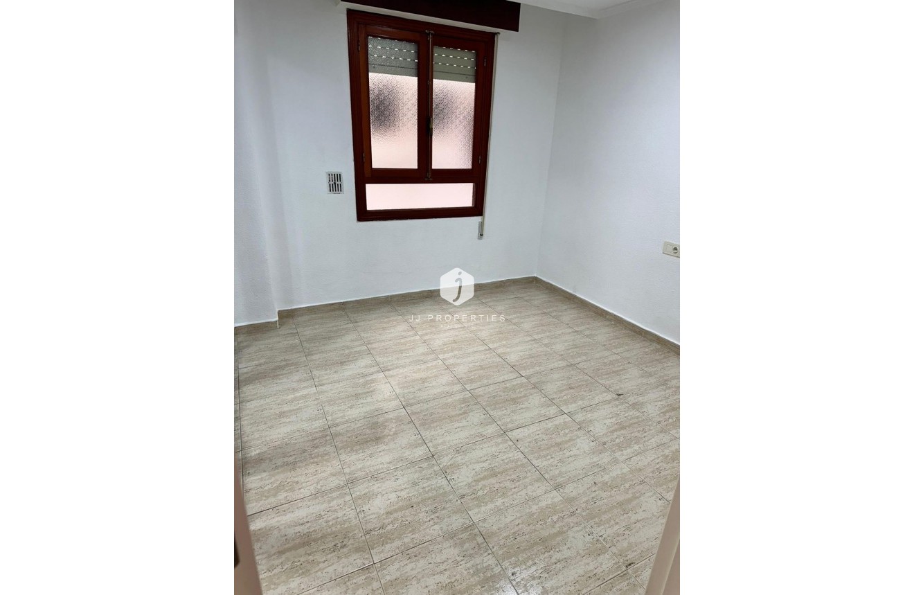Segunda mano - Apartamento / piso -
Torrevieja - El Acequión - Los Náufragos