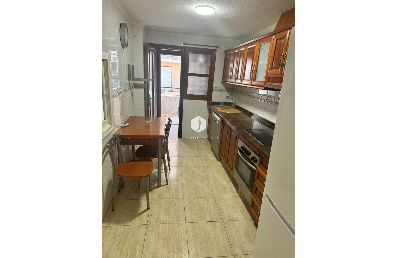 Segunda mano - Apartamento / piso -
Torrevieja - El Acequión - Los Náufragos