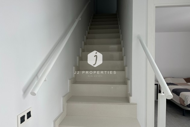 Tweedehands - Villa -
San Miguel de Salinas - Inland