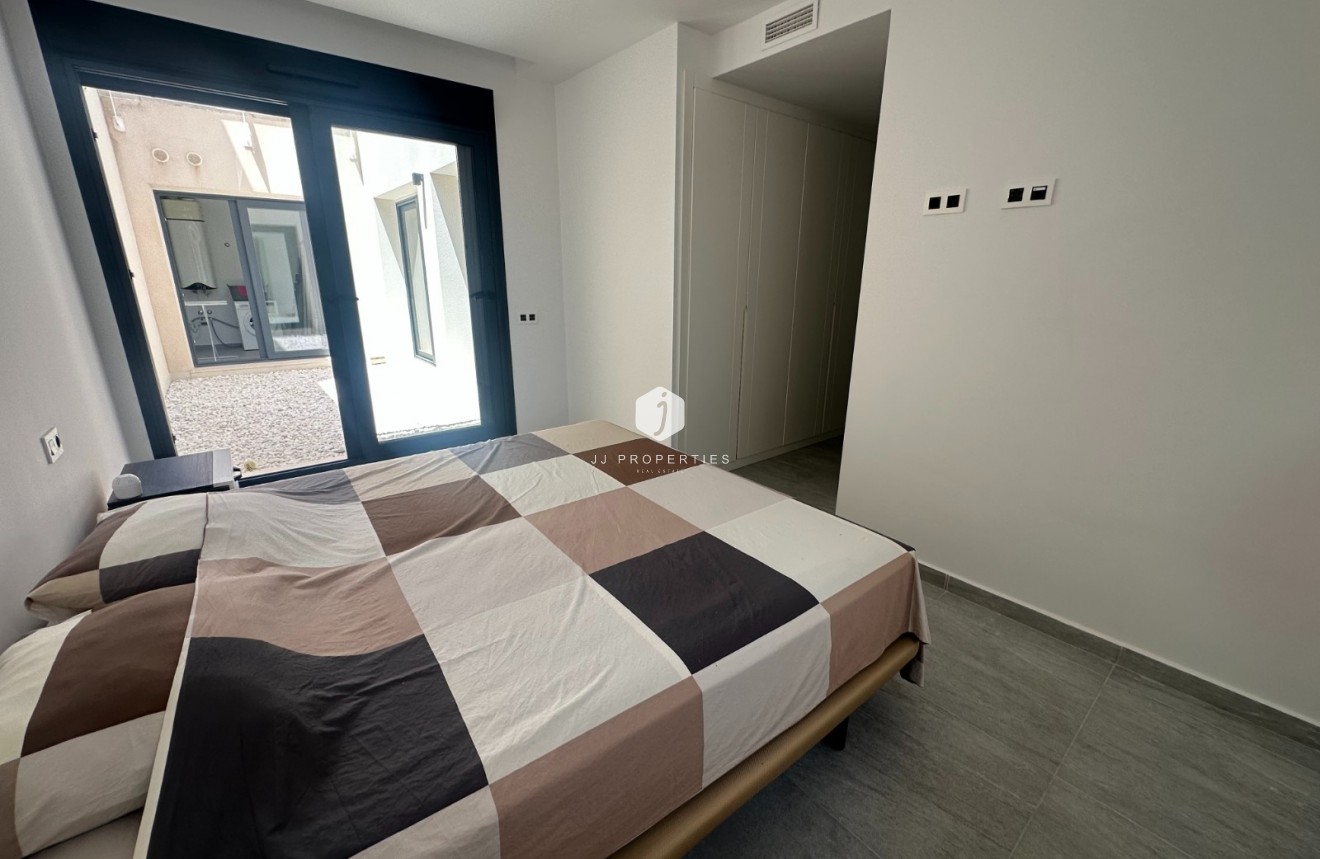 Tweedehands - Villa -
San Miguel de Salinas - Inland