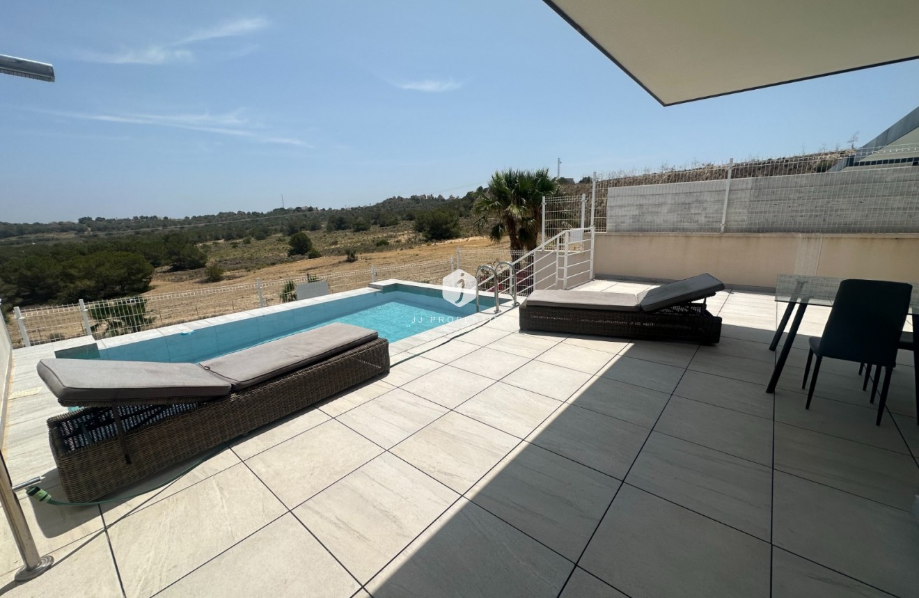 Tweedehands - Villa -
San Miguel de Salinas - Inland