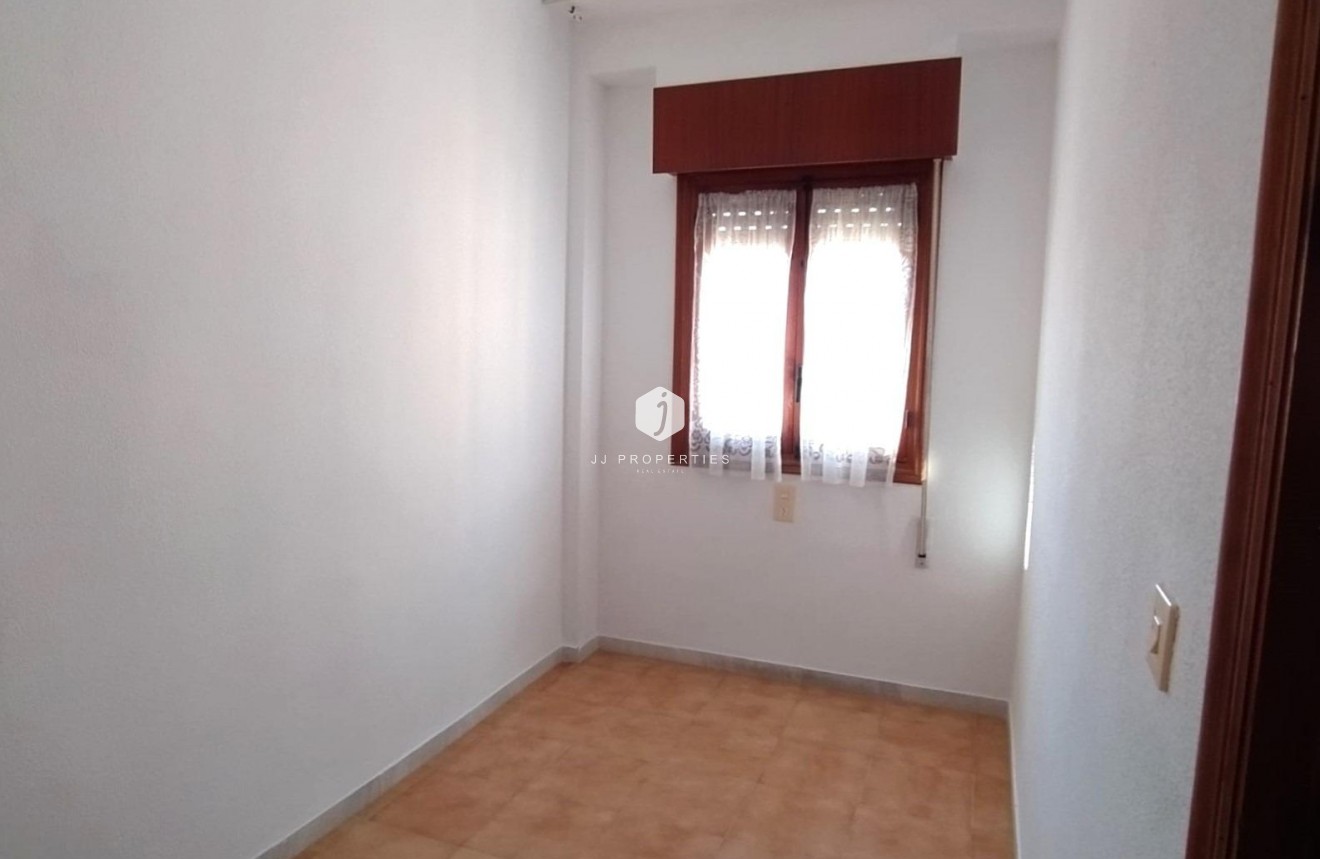 Segunda mano - Apartamento / piso -
Torrevieja - La Mata Pueblo