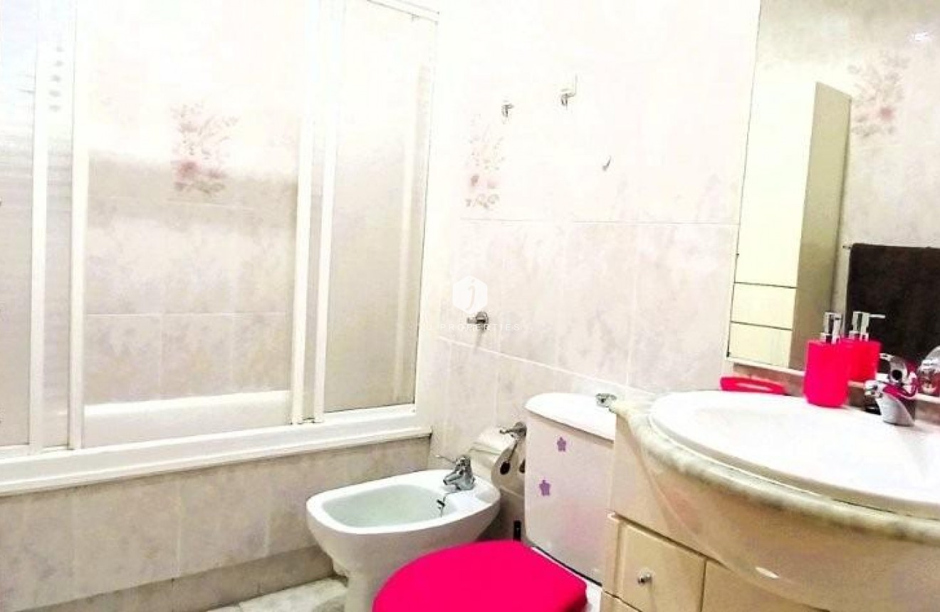 Segunda mano - Apartamento / piso -
Torrevieja - Playa del Cura