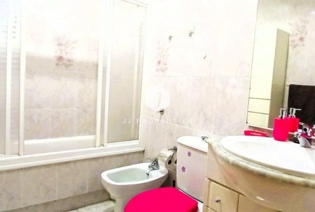 Segunda mano - Apartamento / piso -
Torrevieja - Playa del Cura