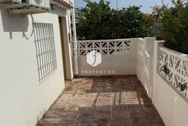 Segunda mano - Chalet -
Torrevieja - La Siesta - El Salado - Torreta