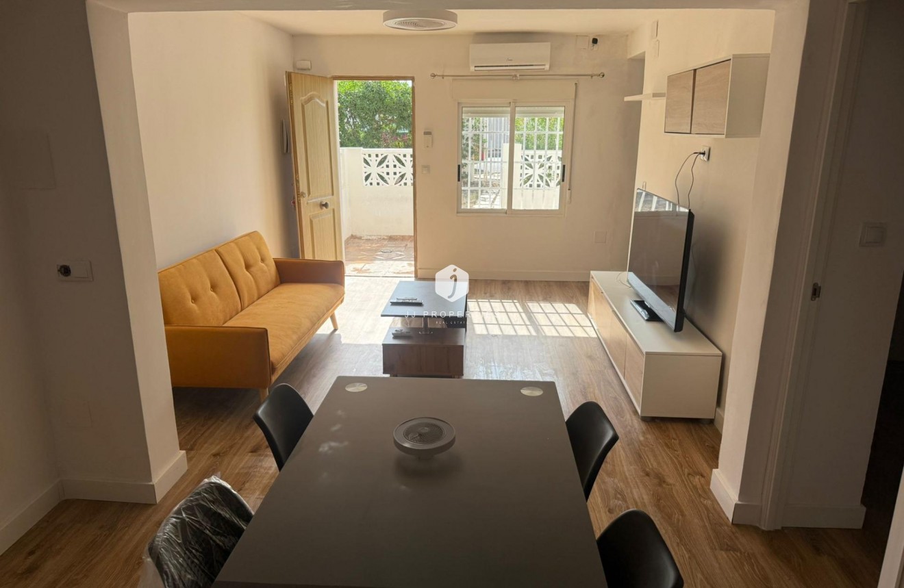 Segunda mano - Chalet -
Torrevieja - La Siesta - El Salado - Torreta