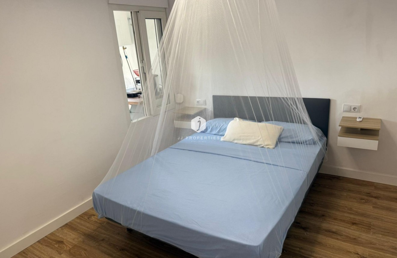 Segunda mano - Chalet -
Torrevieja - La Siesta - El Salado - Torreta