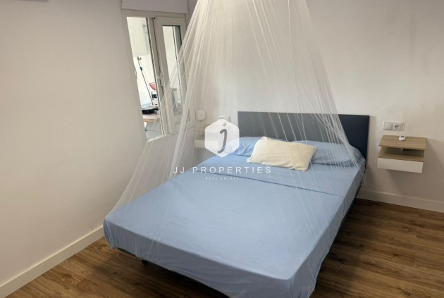 Segunda mano - Chalet -
Torrevieja - La Siesta - El Salado - Torreta