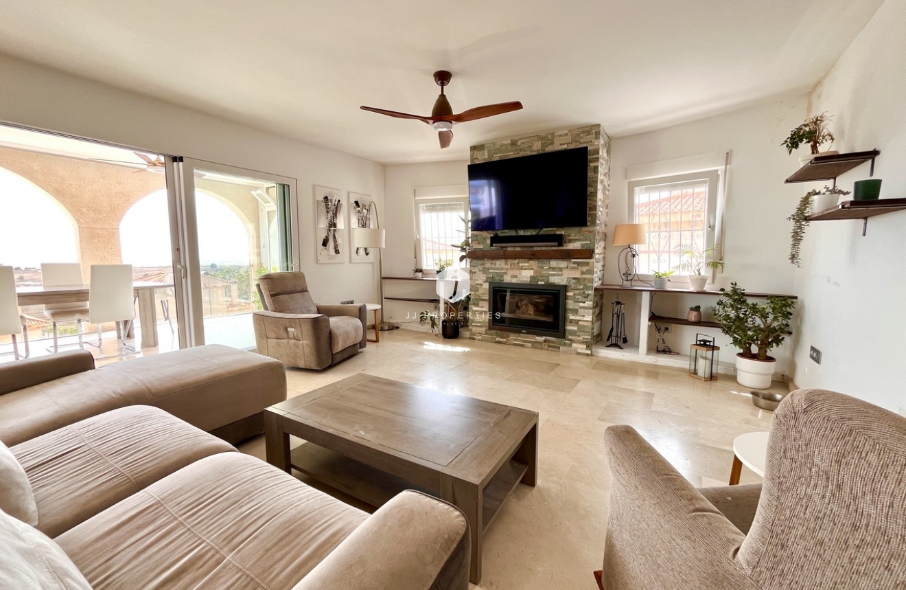 Segunda mano - Villa -
San Miguel de Salinas - Inland