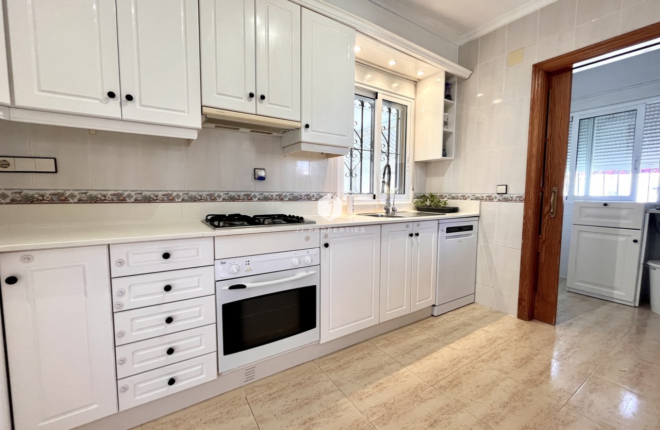 Segunda mano - Villa -
San Miguel de Salinas - Inland