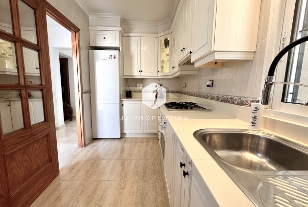 Segunda mano - Villa -
San Miguel de Salinas - Inland