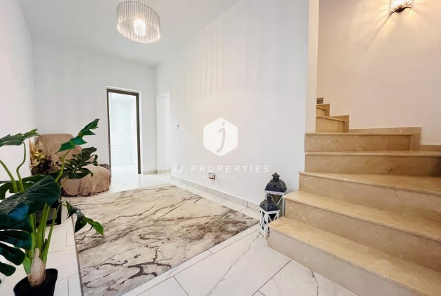 Segunda mano - Villa -
San Miguel de Salinas - Inland