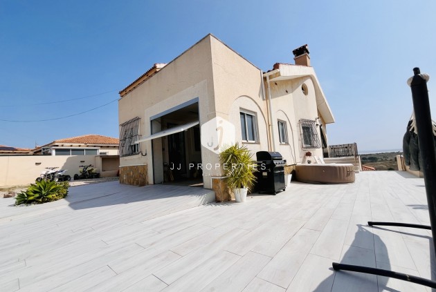 Segunda mano - Villa -
San Miguel de Salinas - Inland