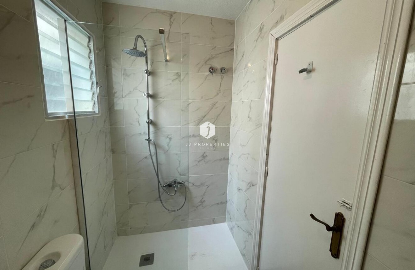 D'occasion - Attique -
Torrevieja - LA LOMA