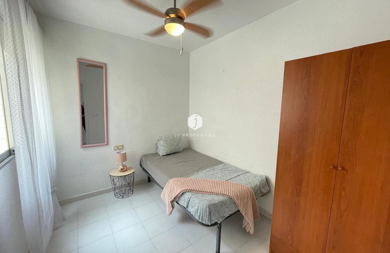 D'occasion - Attique -
Torrevieja - LA LOMA