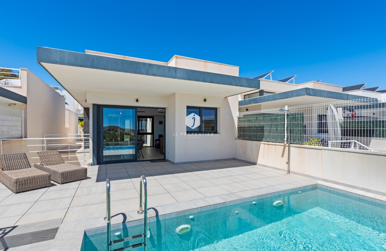 Segunda mano - Villa -
San Miguel de Salinas - Inland