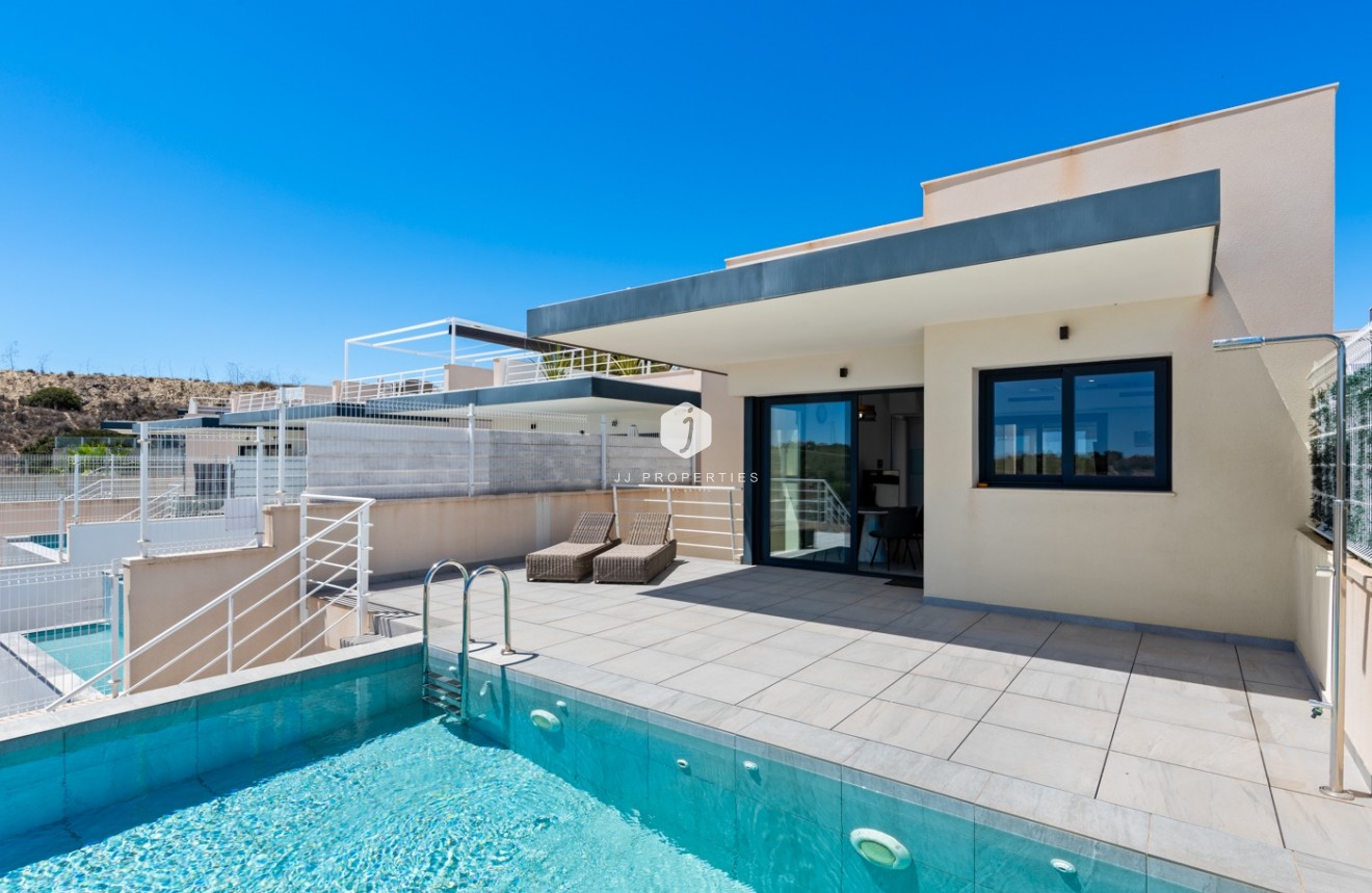 Segunda mano - Villa -
San Miguel de Salinas - Inland