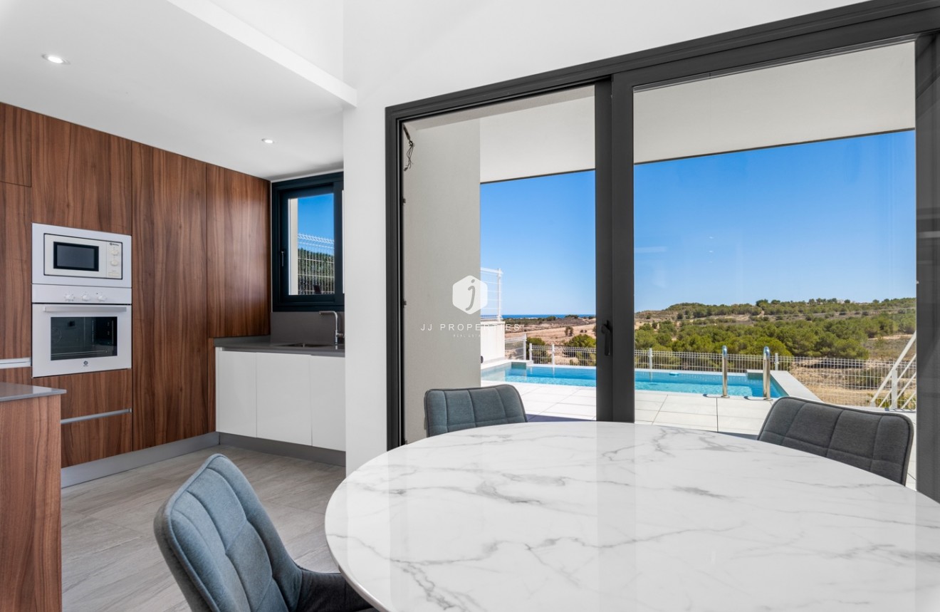 Segunda mano - Villa -
San Miguel de Salinas - Inland